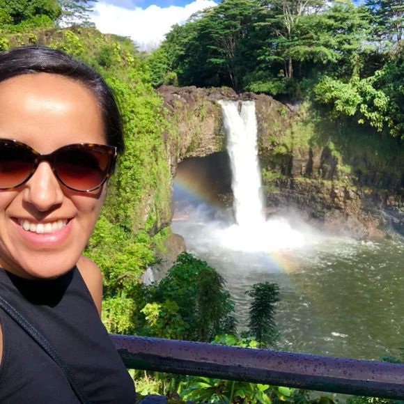 Meet your Posher, Claudia - Picture 1 of 1